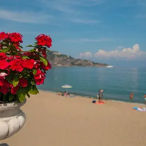 Mediterraneo 3*, Giardini-Naxos Włochy